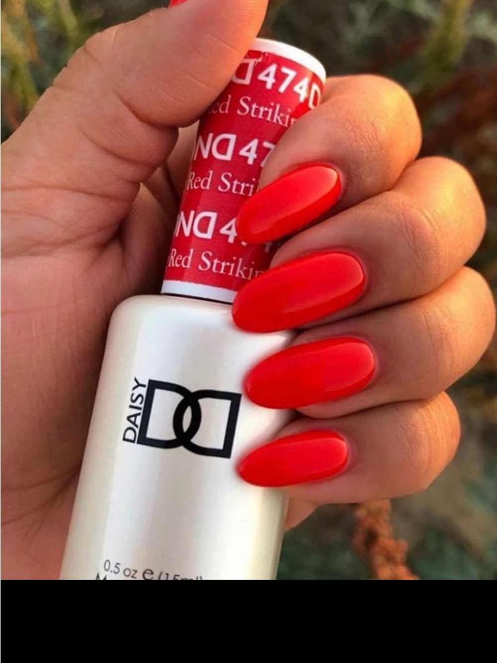 New DND Daisy Red Striking Nail Polish red orange Ferrari red
